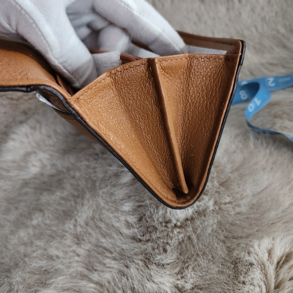 NWT MICHAEL KORS WALLET +Bonus 2 new matching satin twillys - Picture 5 of 13